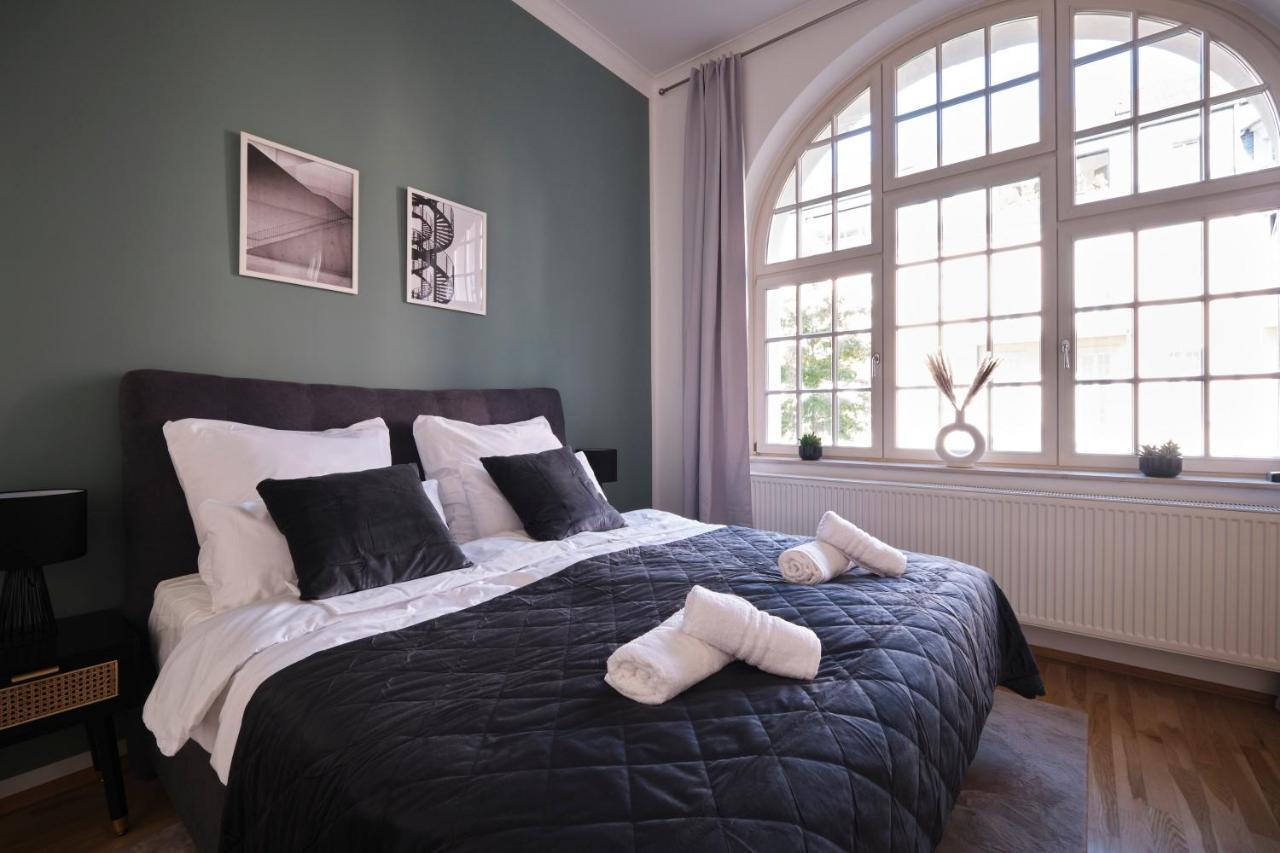 Historisches Deluxe Apartment Im Marianum Neuss Exteriör bild