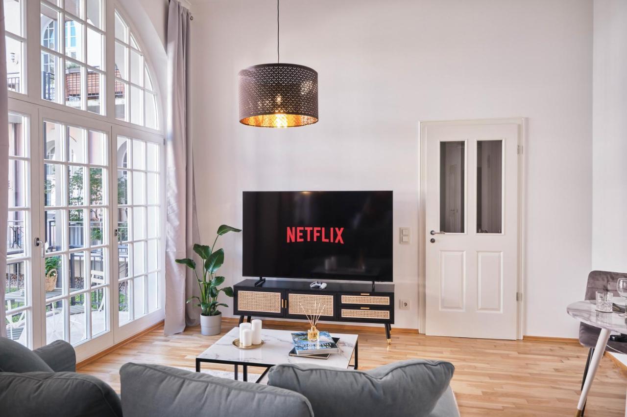 Historisches Deluxe Apartment Im Marianum Neuss Exteriör bild