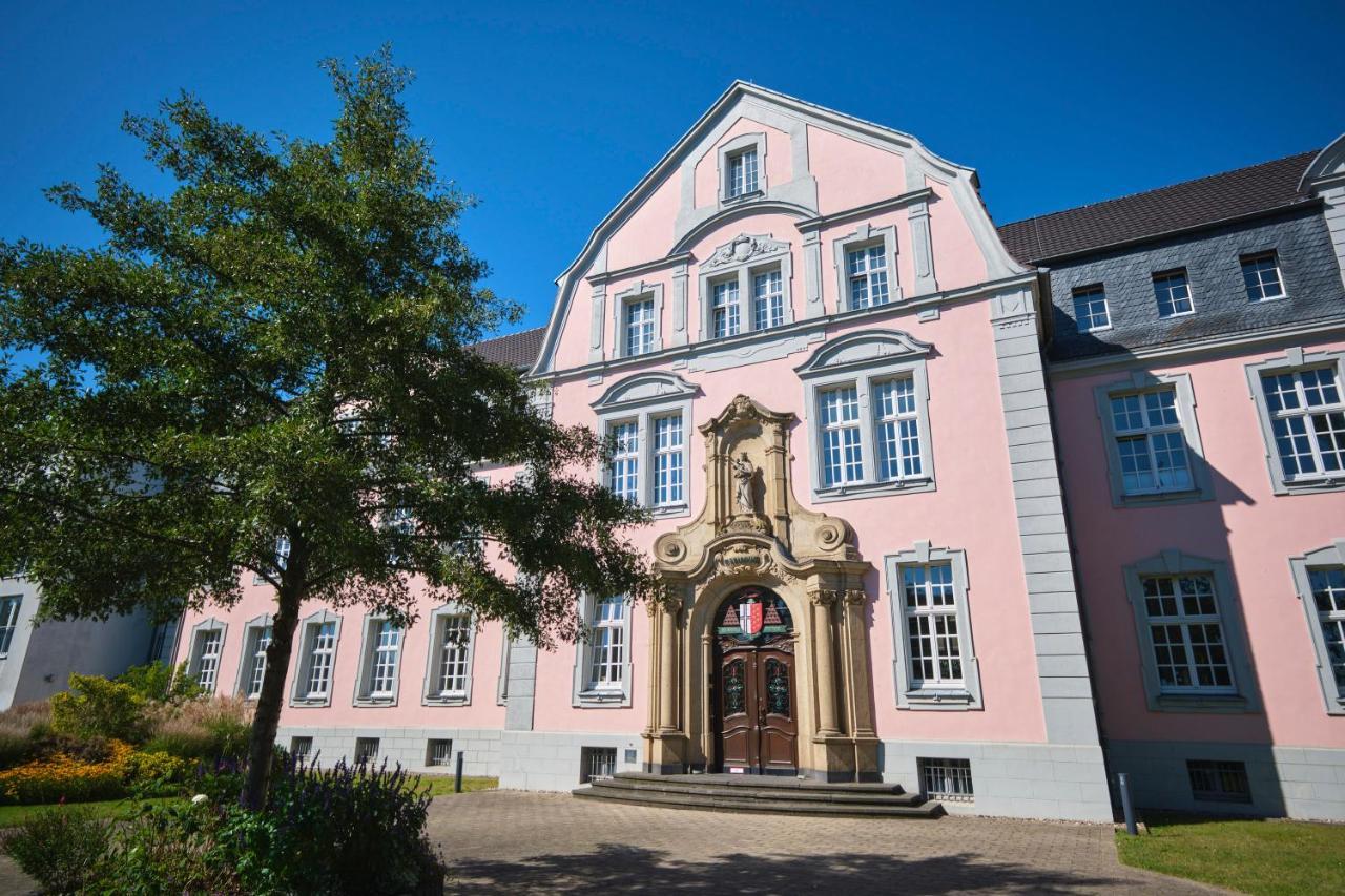 Historisches Deluxe Apartment Im Marianum Neuss Exteriör bild